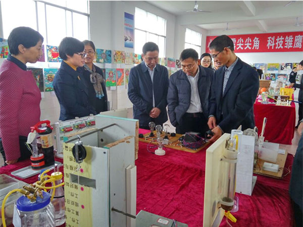 参展.jpg